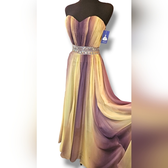 Evening gown - Picture 3 of 10